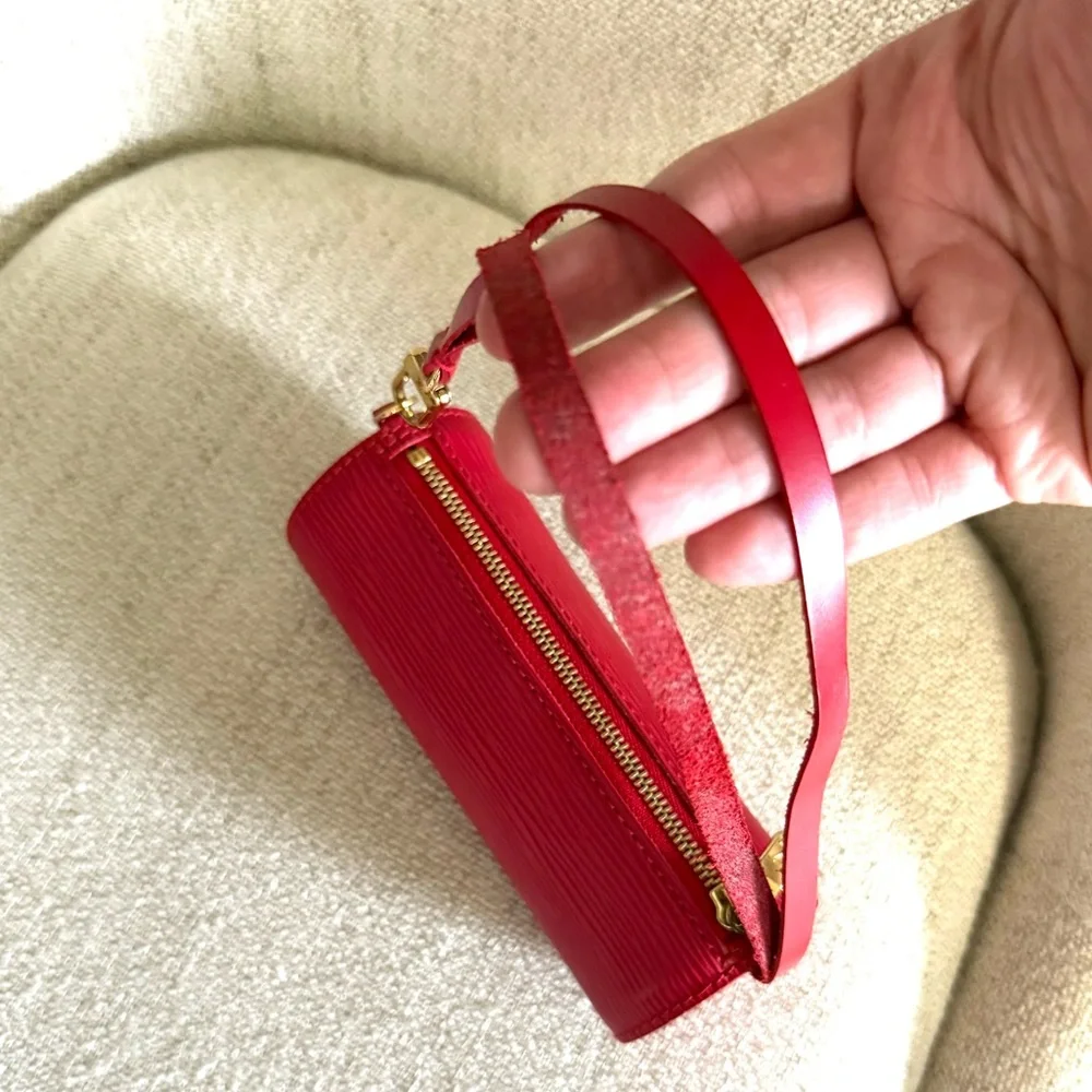 Authentic Louis Vuitton Soufflot bag M52227 red Epi leather with mini pouch